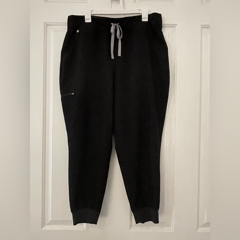 Figs Women’s Zamora Black Joggers Scrub Pants XXL Petite